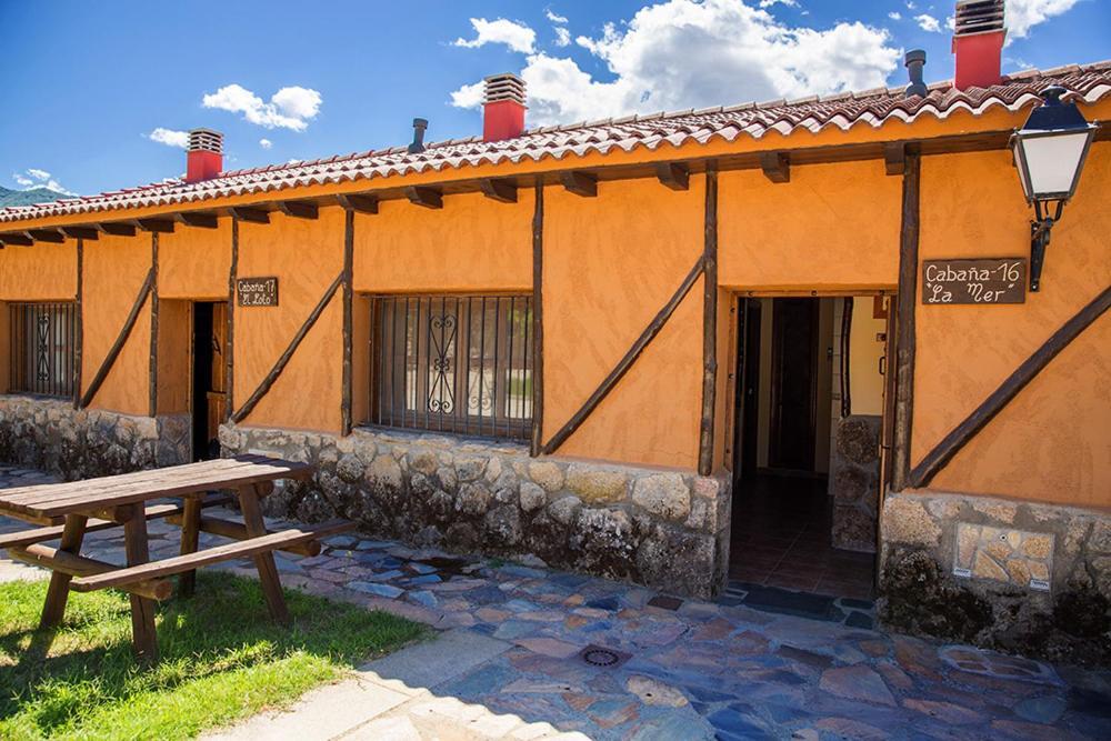 Complejo Rural Los Chozos Valle Del Jerte Exterior photo